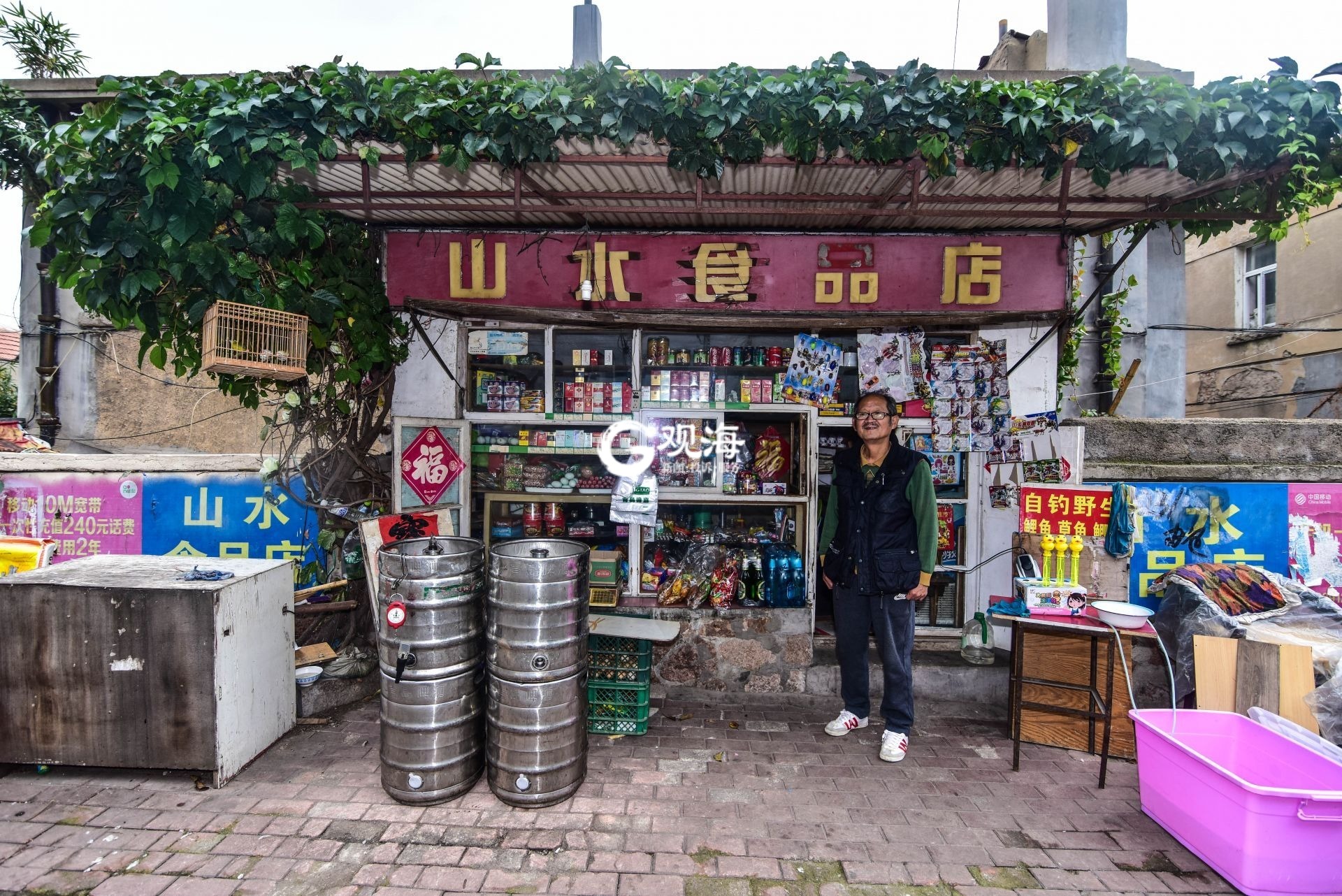 有种童年回忆叫路口的那间小卖部