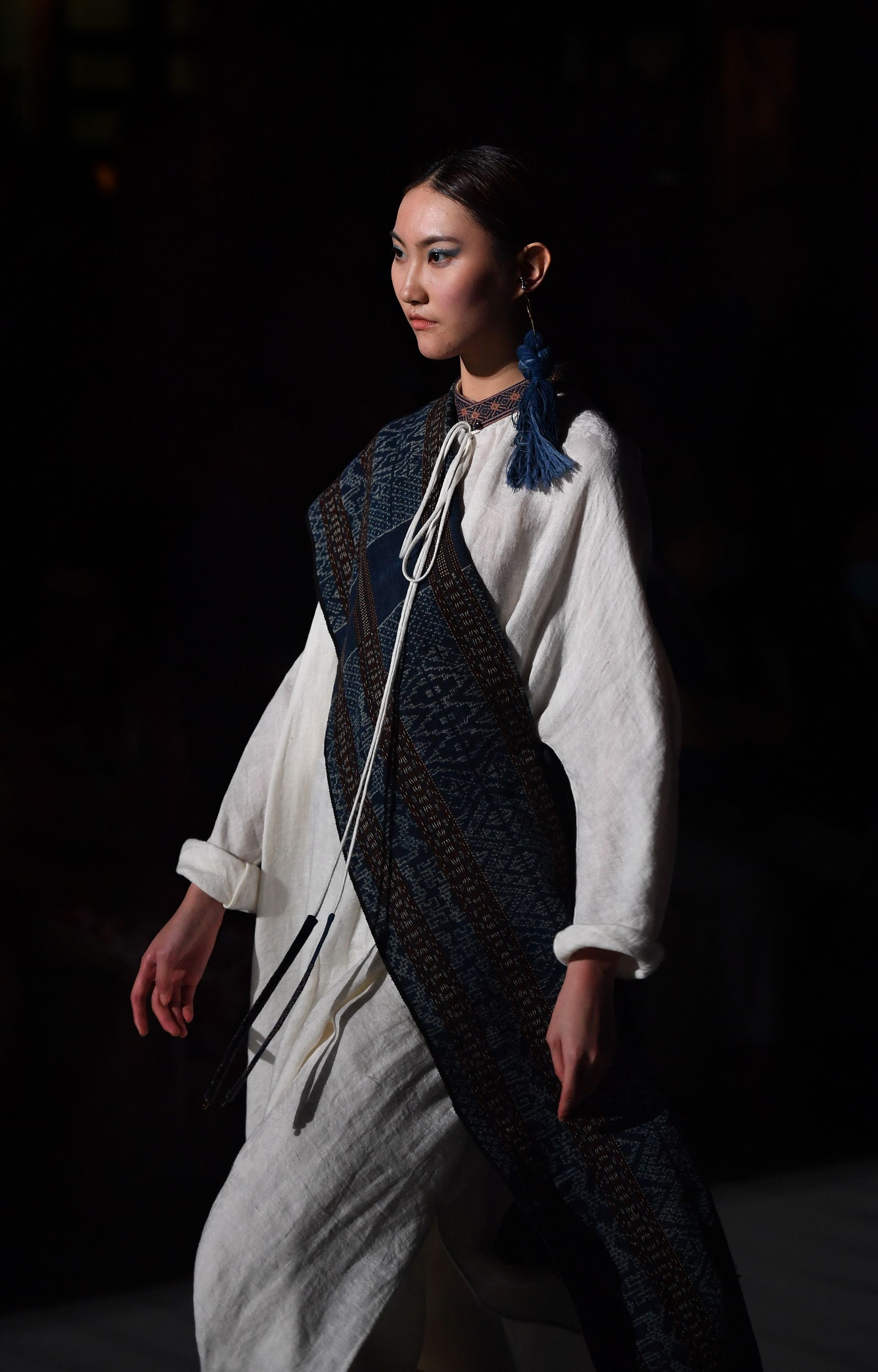 大美黎锦服饰秀在海南举行