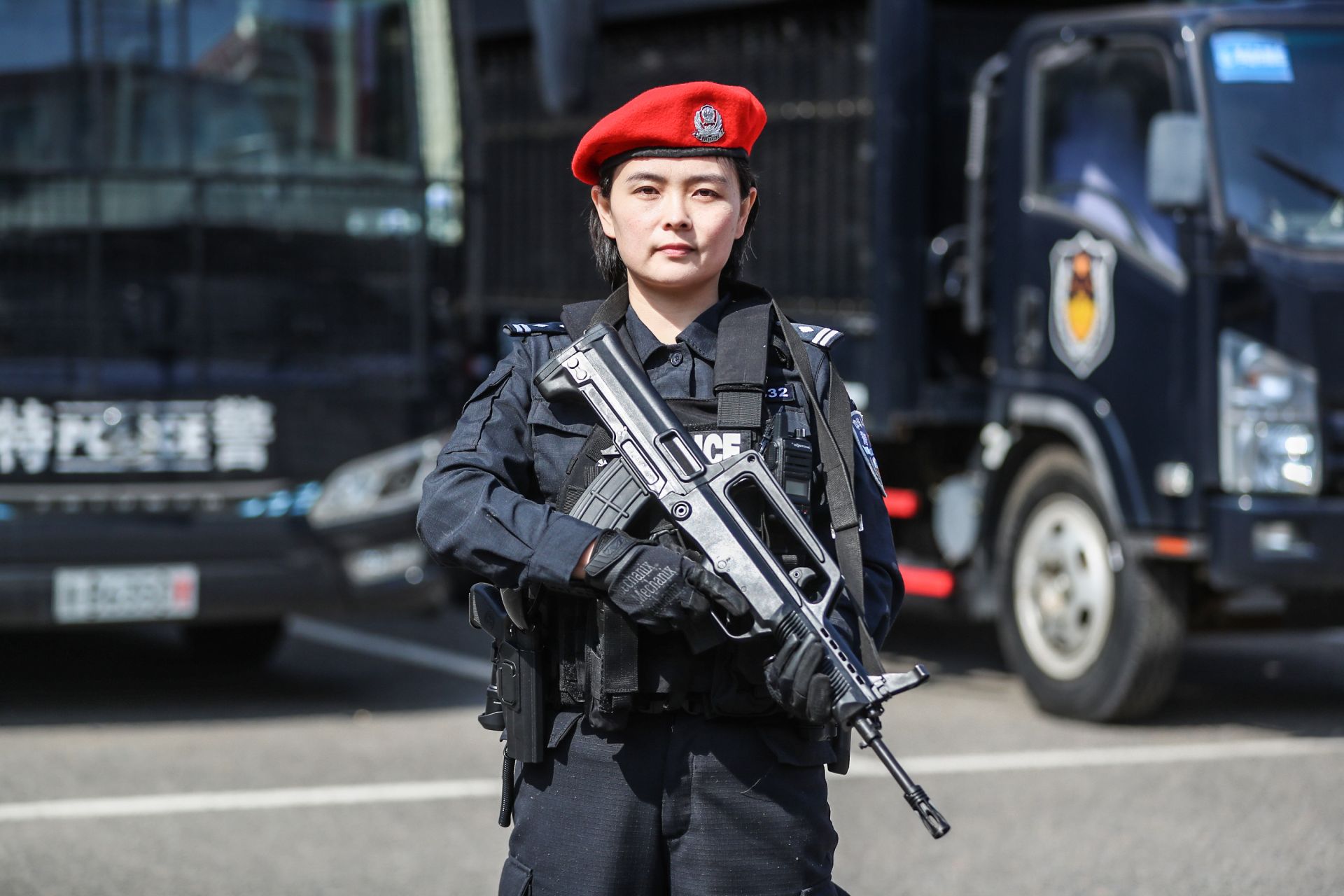 对谢汗·阿帕尔：不靠颜值靠实力的女特警-中国长安网