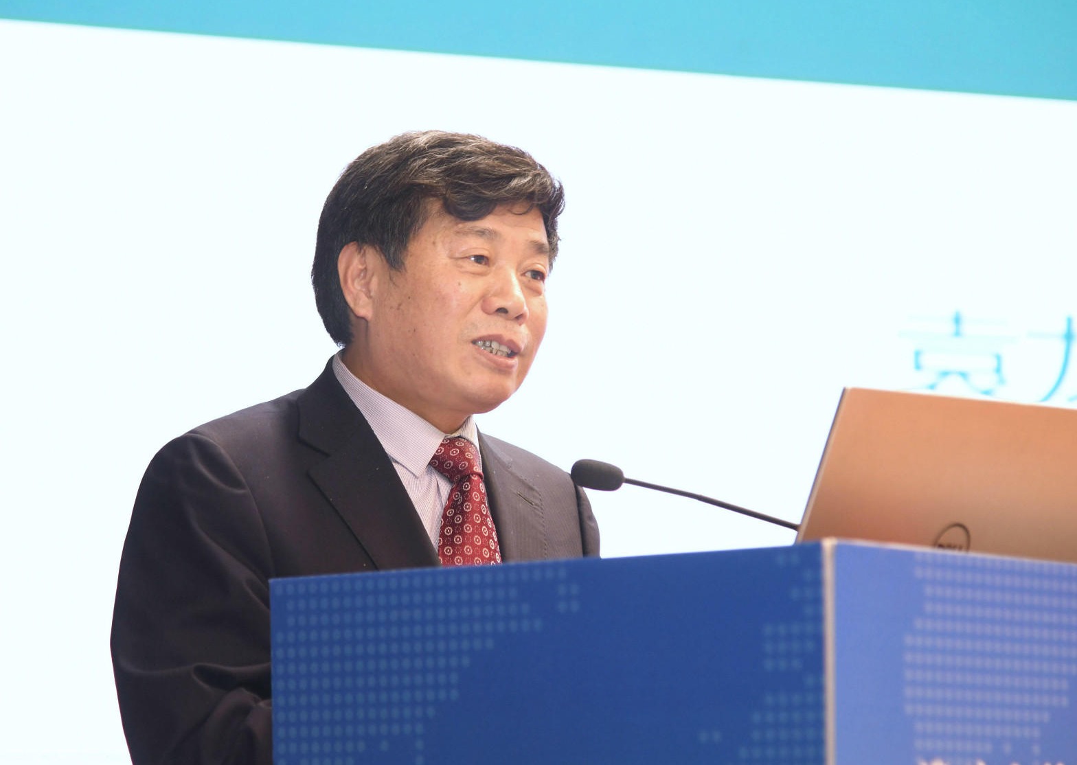 食物政策研究所原所长樊胜根,南京农业大学钟山学者,特聘教授钟甫宁