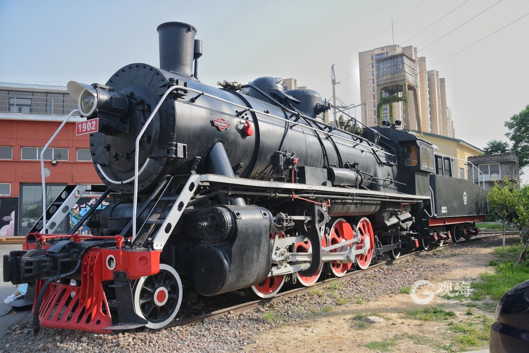 火车头,来纺织谷一定要来此处打卡.热闹的市集.