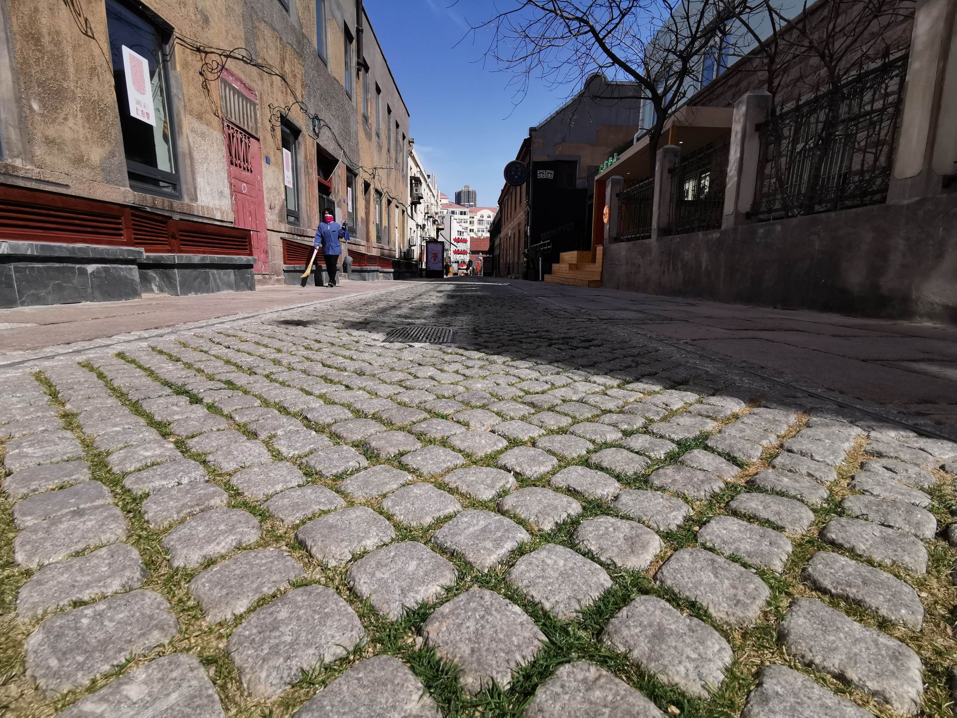 青岛火车站旁这条百年街巷真洋气