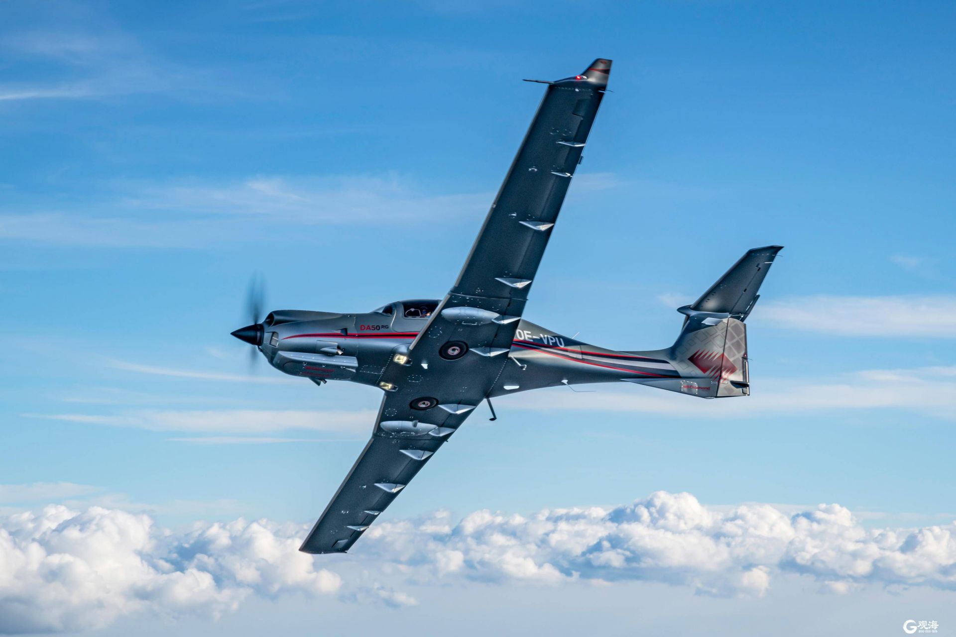 预计11月起飞青岛造钻石飞机亮相