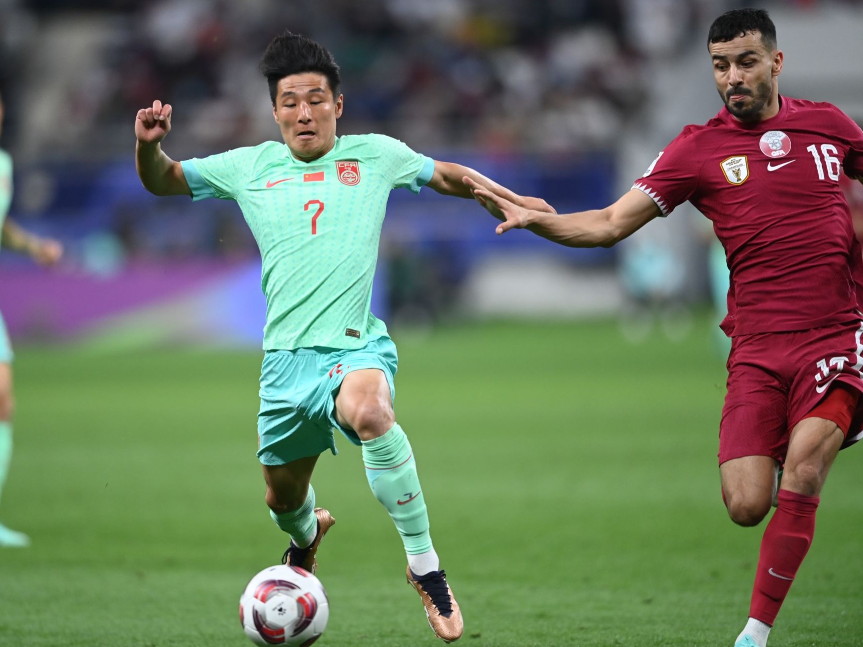 中国男足亚洲杯小组赛2平1负仅剩理论出线希望