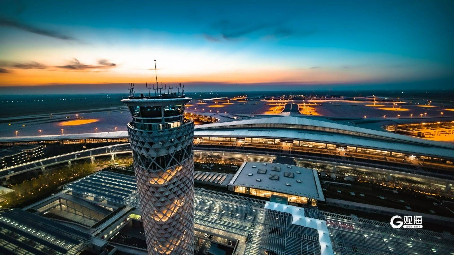 青岛机场参与编制无人驾驶车辆可自动避让飞机这一标准4月12日起实施