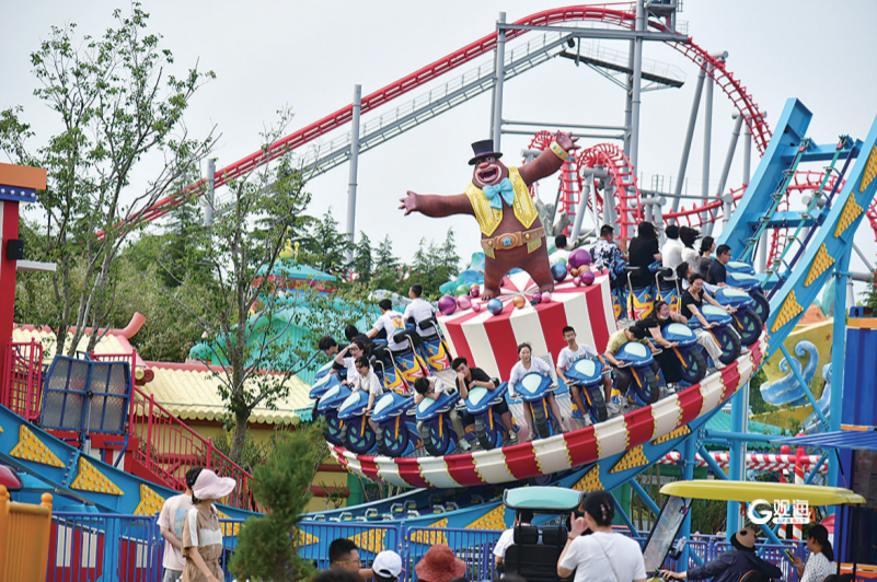 作为极富海洋特色的青岛亲子游热门景区,青岛极地海洋公园策划推出了