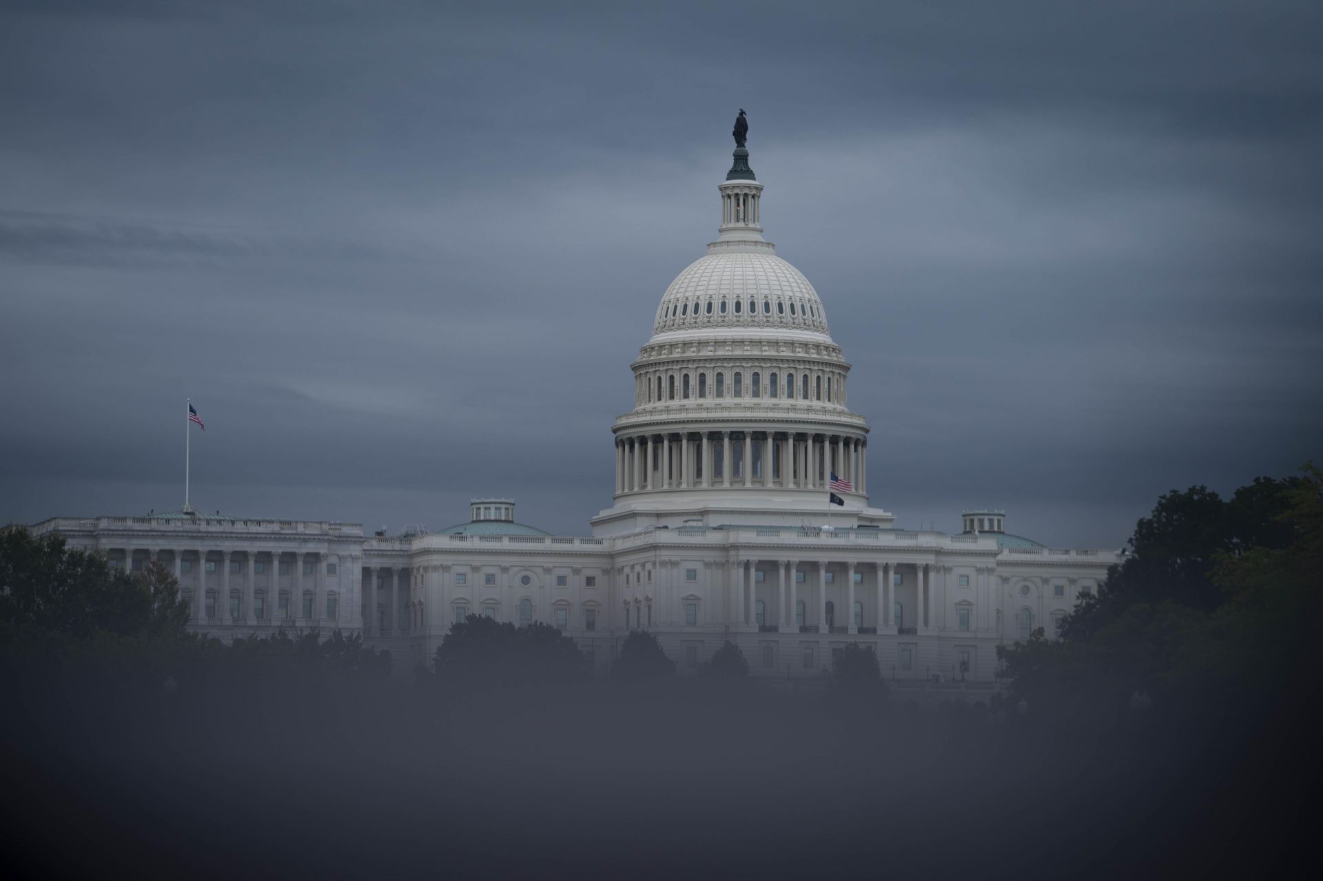 特朗普重返白宫后首次国会演讲，100分钟里都说了啥？一文速览→-青报网-青岛日报官网