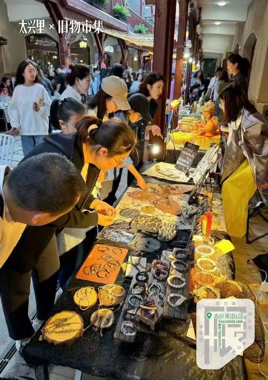 文创店里捞海鲜！今年上半年，青岛上街里新增30个特色商文旅项目