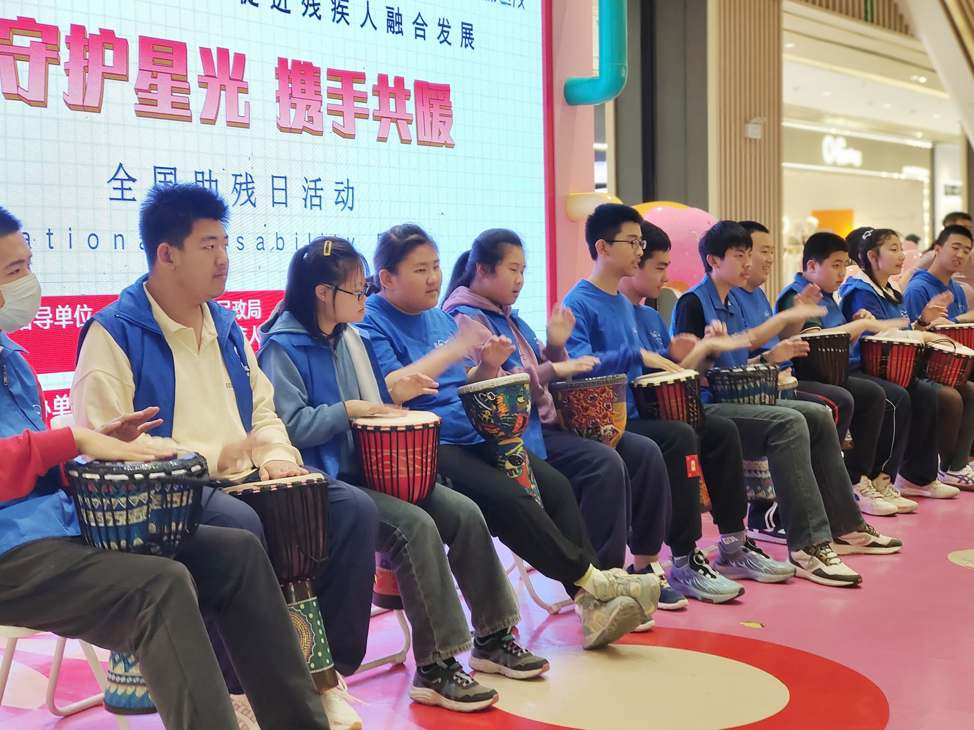 正在上传...
