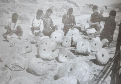 小地雷炸日寇 走到哪响到哪丨图说青岛抗战（19)