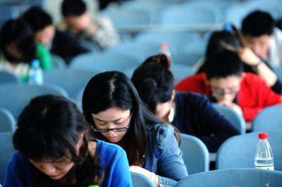 又有多所高校出炉预估分，志愿填报仍主要参考位次  但一定要拉开梯度