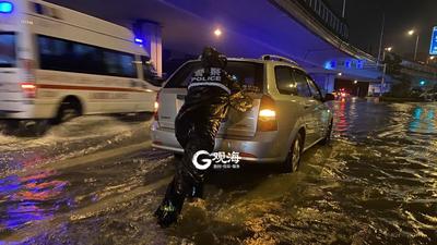 暴暴暴暴雨 就差划船去上班了 