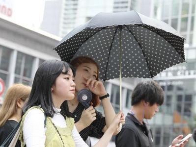 东京地区8月持续高温致百余人中暑死亡，日本17日最高气温41.1摄氏度