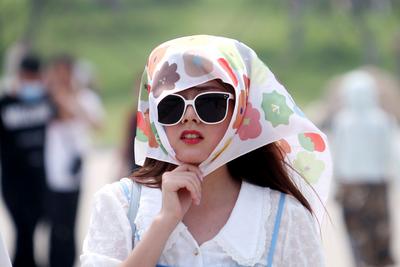 大型露天汗蒸馆，这样的桑拿天拿什么来“续命”