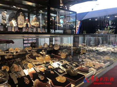 奇珍异石等你来淘 十五大街古玩城奇石珠宝展开展
