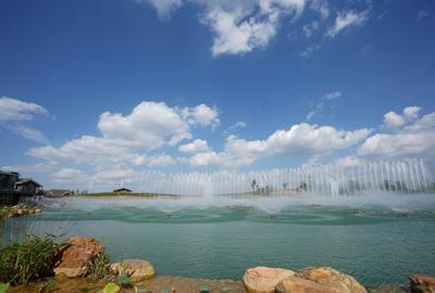 这飞瀑，赋予天河潭精气神