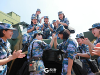 “军中木兰” 青春有你 二十不惑