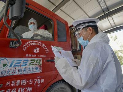 乌鲁木齐仍有9000余名密切接触者尚在接受集中医学观察