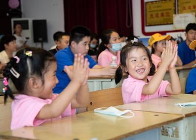 全市共30.9万名学生课后托管，有部分学校“一生一策”托管到下午六点半