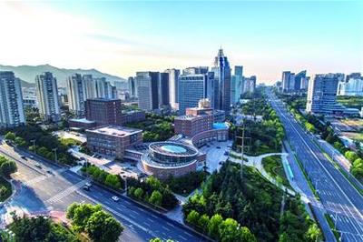 小区里建起儿童乐园，金家岭街道创城中重细节，让居民感到幸福与满足