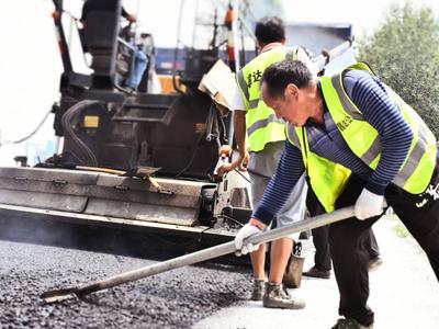 150℃!平度市公路“医生”坚持“在线”服务