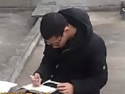 “屋顶男孩”蹭网上课高考666分 双胞胎兄弟携手上清华 网友赞：666