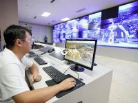 这溶洞，迂回婉转，腹中天地阔，浓缩贵州山水精华