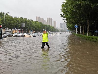 避让！青岛183处路段易积水，这几处收费站禁七座以上客车及危化品车辆驶入