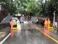 闻“汛”而动，风雨里他们在坚守