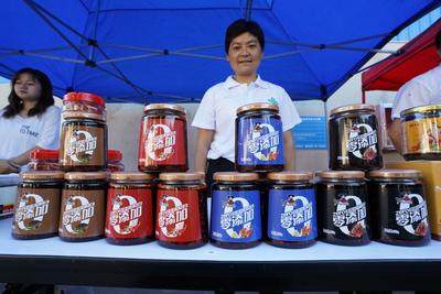 有了青岛帮扶资金 关岭牛核心种牛场 牛壮草茂人致富