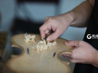 青岛制琴师：赋予小提琴无限的生命力