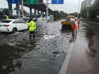 闻“汛”而动，风雨里他们在坚守