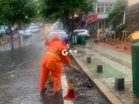 闻“汛”而动，风雨里他们在坚守