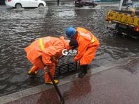 闻“汛”而动，风雨里他们在坚守