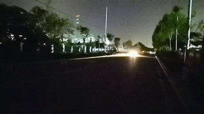 现场回访 | 镇平路区域无路灯，谁负责？    
