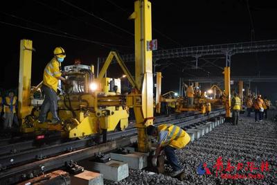 潍莱高铁与青荣城际成功“牵手”，施工创下最高技术水平！