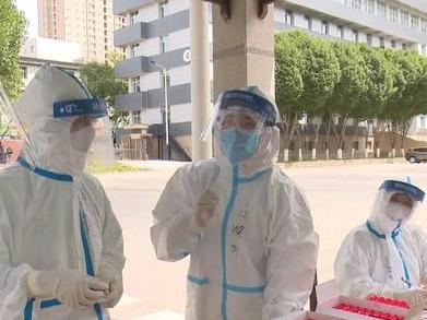 乌鲁木齐市对重点小区再次进行核酸检测，此后将调整疫情防控政策