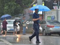 闻“汛”而动，风雨里他们在坚守