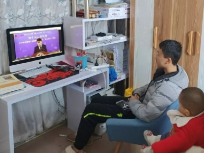 疫情下匮乏的美国开学季：缺少中国零配件，远程教育成难题