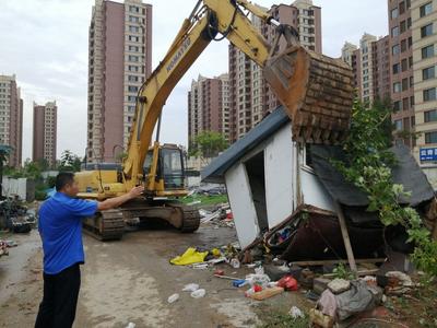 对“散乱污”零容忍，中韩街道综合行政执法执中队周末不休息，加班拆除违建