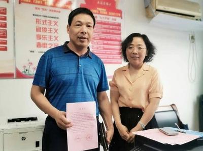 政府获奖励 反哺给企业  李沧区将1050万元奖励资金奖给42家企业  