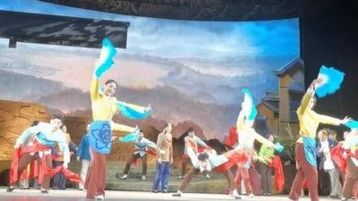 首次把“莱西经验”搬上舞台，现代吕剧《民心安处是吾乡》反响强烈 