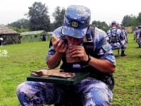 来了来了！“外卖”都被送到了野外训练场