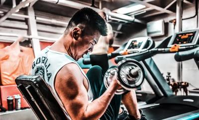 海上体能还能这么练 一起看舰艇兵的花式健身