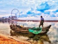 早起的人有景看，殷红的朝霞浸染了天空