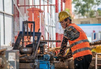 探访：青岛项目工地上演“速度与激情”②