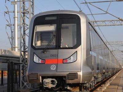 地铁也能自主驾驶！青岛地铁研发的“最聪明列车”完成试验线测试