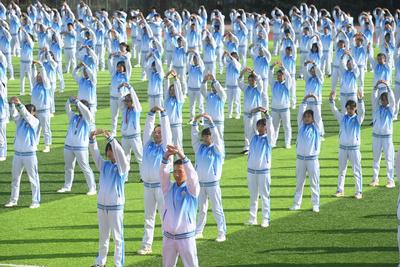 看，67中操场上全是青春的味道