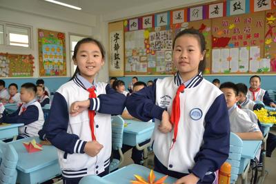 假期孩子该多玩还是多学？专家：“玩”里有技巧，保持学习习惯很重要