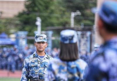 热血青春，燃情九月！驻青高校迎新生军训